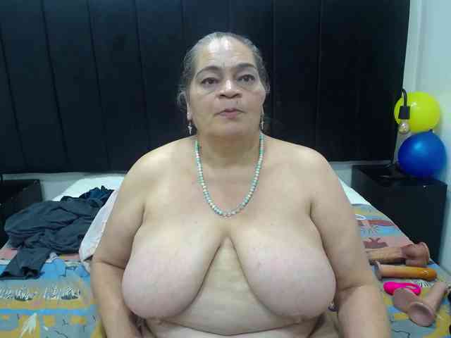 QueenMatturex webcam