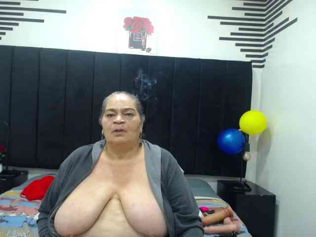 QueenMatturex webcam