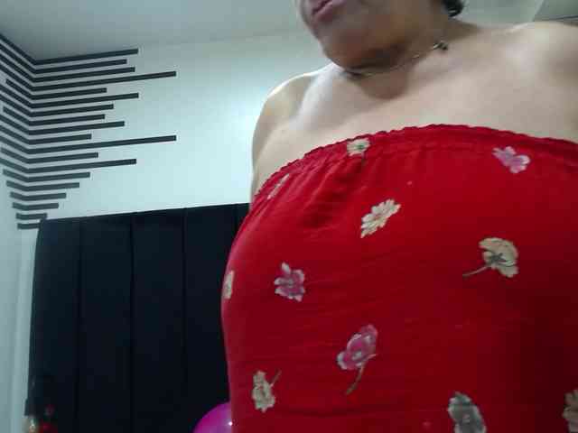 QueenMatturex webcam