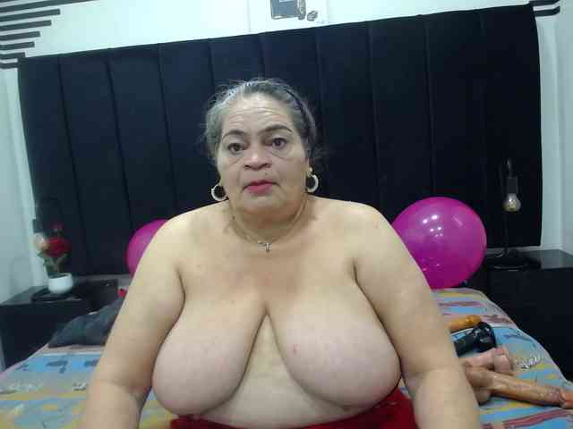 QueenMatturex webcam