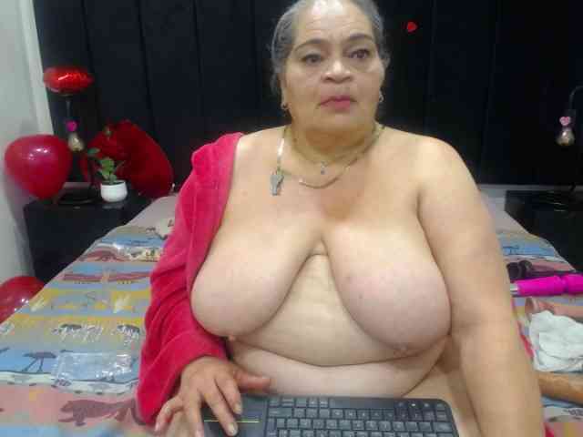 QueenMatturex webcam