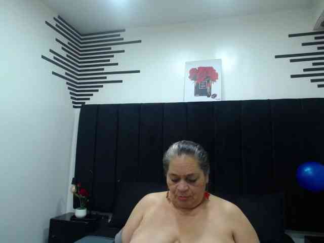 QueenMatturex webcam