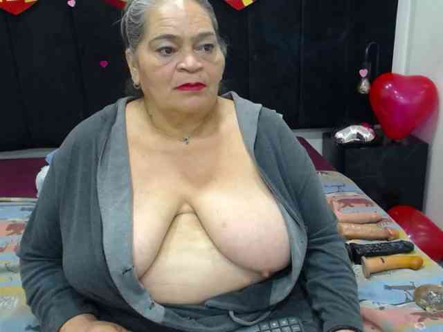 QueenMatturex webcam