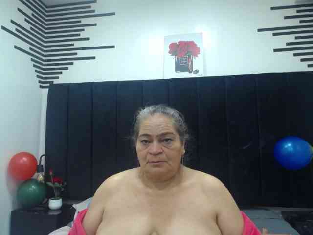 QueenMatturex webcam