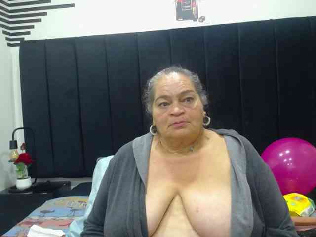 QueenMatturex webcam