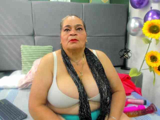 QueenMatturex webcam