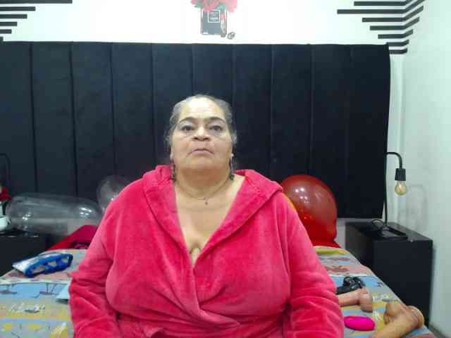 QueenMatturex webcam