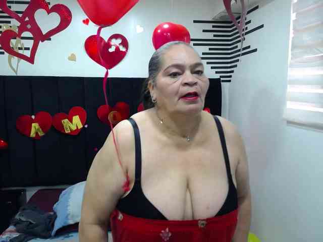 QueenMatturex webcam