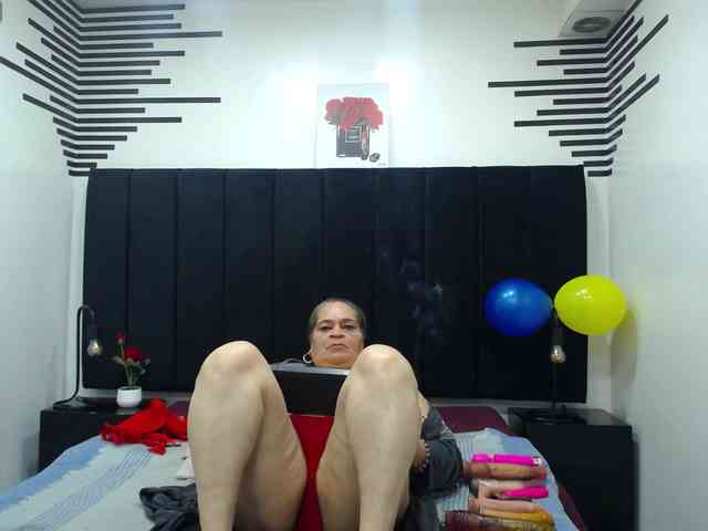 QueenMatturex webcam