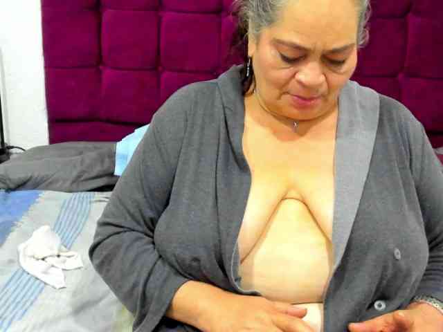 QueenMatturex webcam