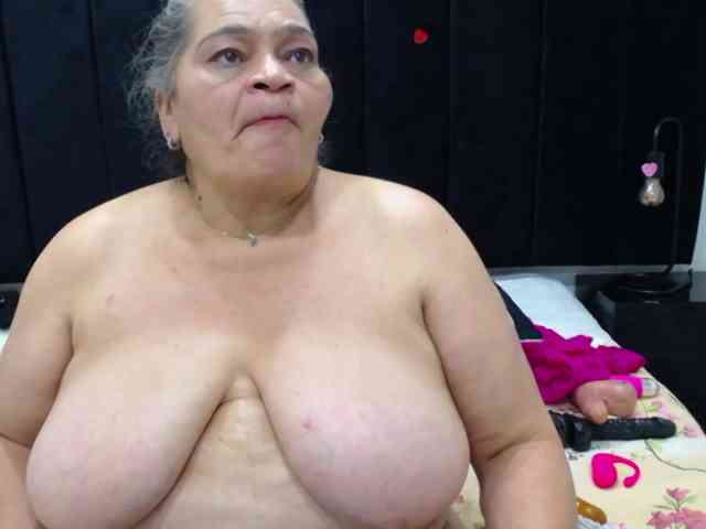 QueenMatturex webcam