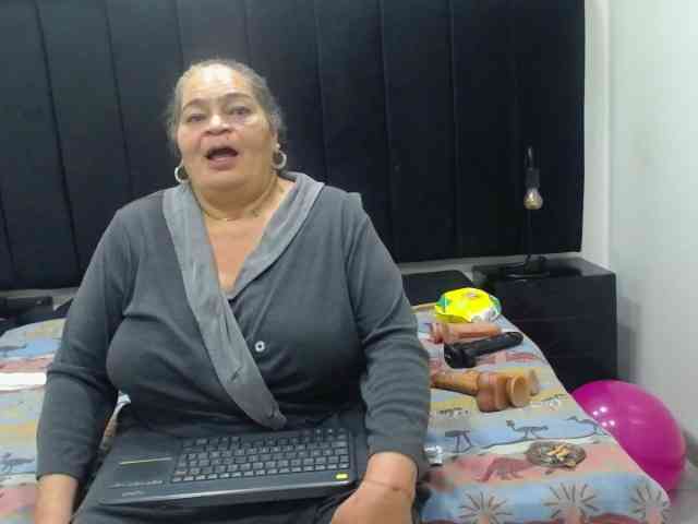 QueenMatturex webcam