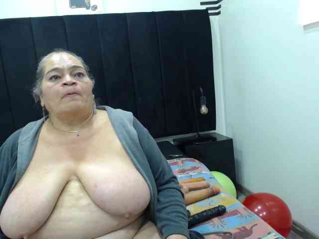 QueenMatturex webcam