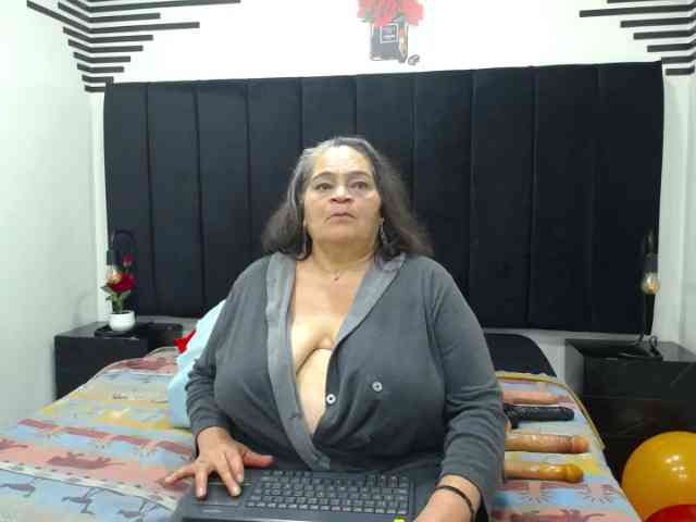 QueenMatturex webcam