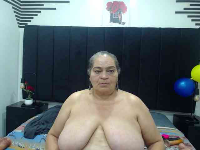 QueenMatturex webcam