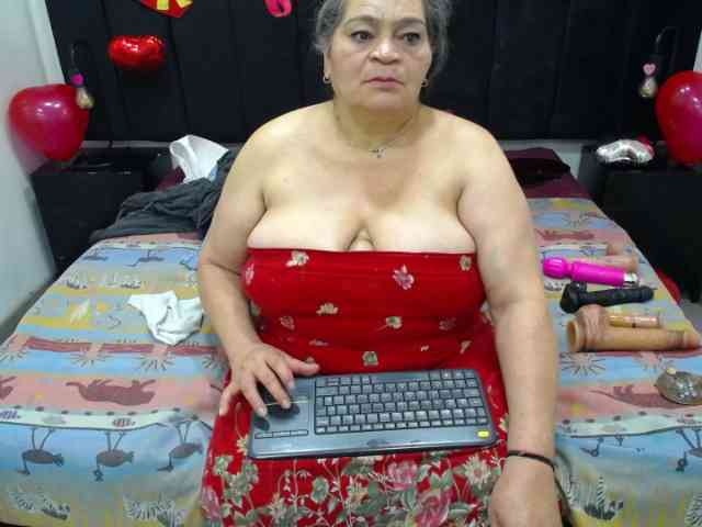 QueenMatturex webcam