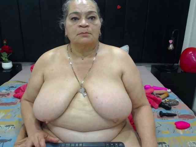 QueenMatturex webcam