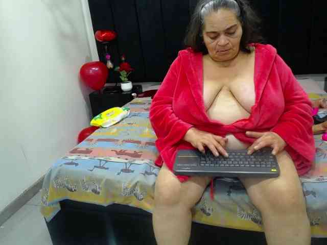 QueenMatturex webcam