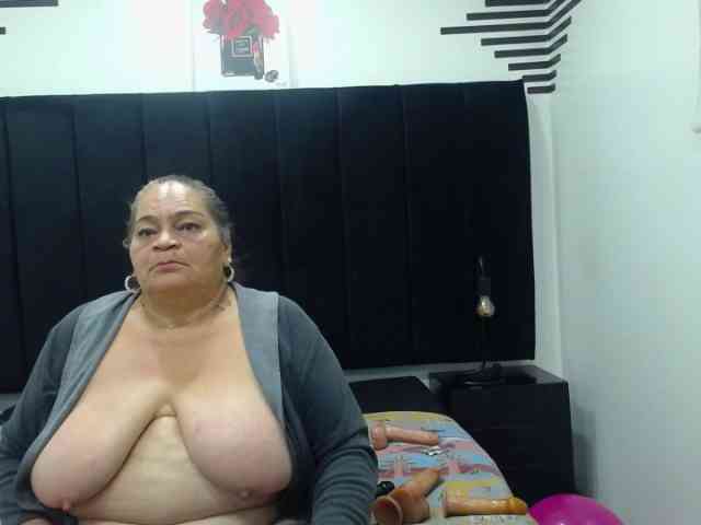 QueenMatturex webcam