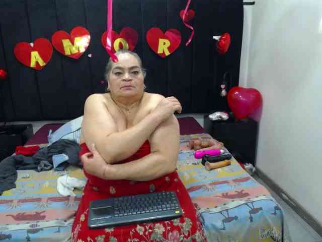 QueenMatturex webcam