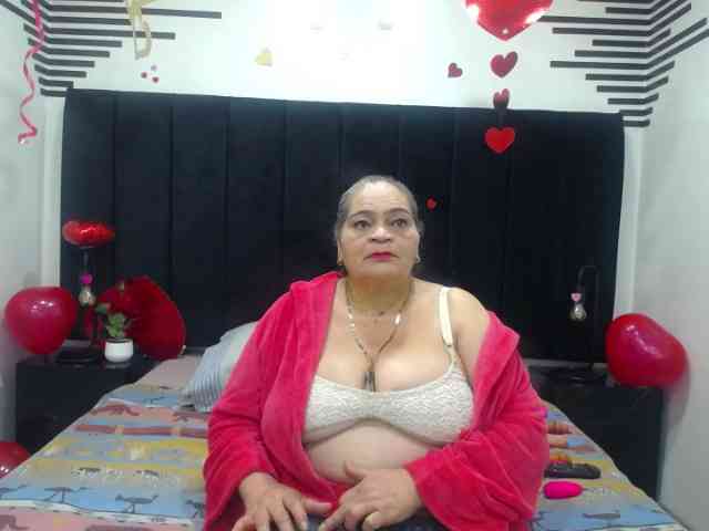 QueenMatturex webcam