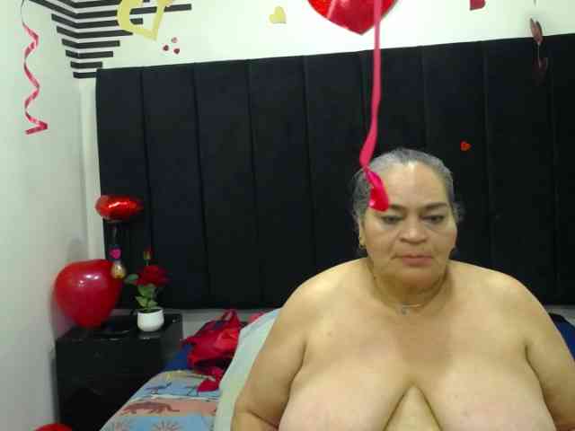 QueenMatturex webcam