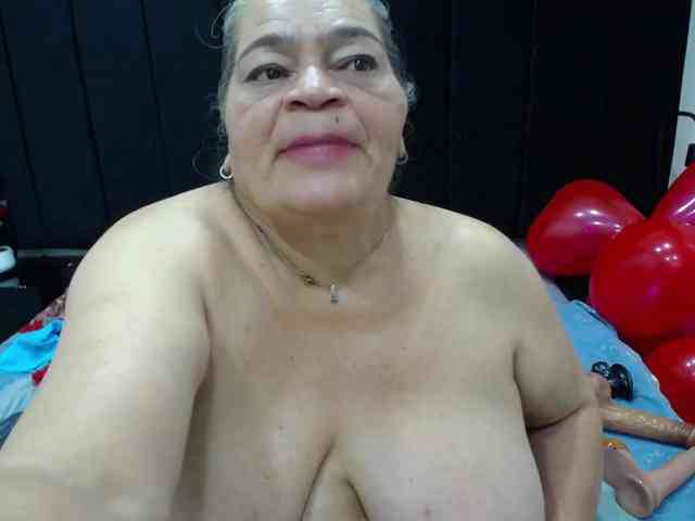 QueenMatturex webcam