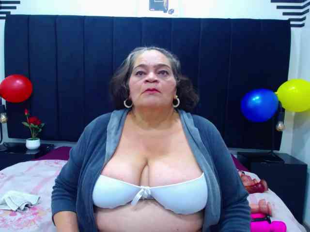 QueenMatturex webcam