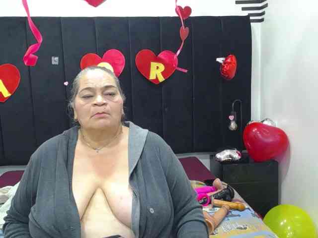 QueenMatturex webcam