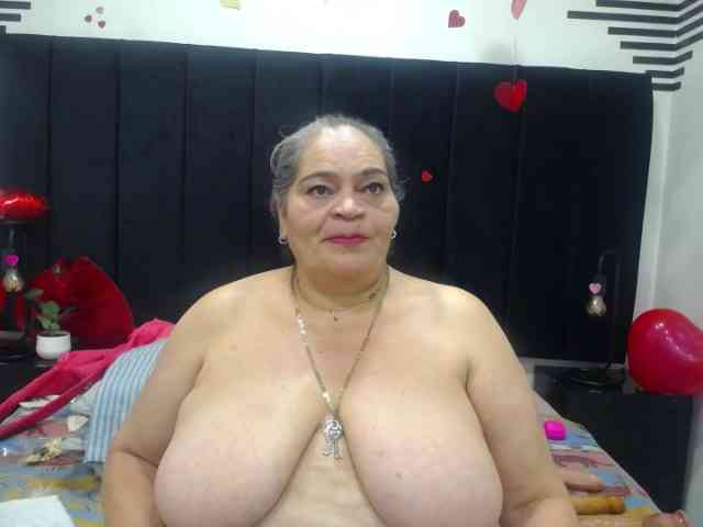 QueenMatturex webcam