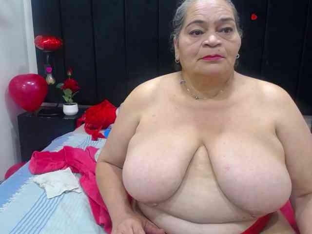 QueenMatturex webcam