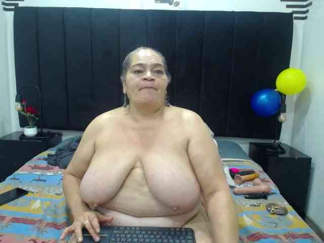 QueenMatturex webcam