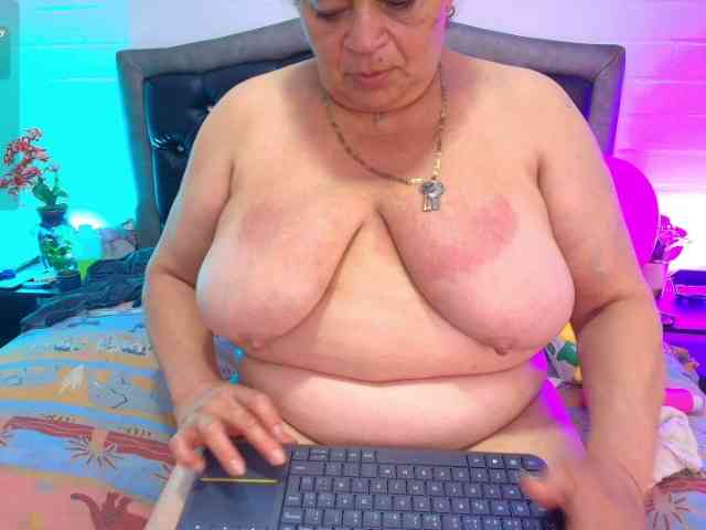 VickyBoobss Live Webcam on BongaCams