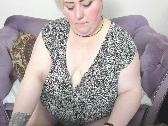 fashiona's BongaCams show and profile