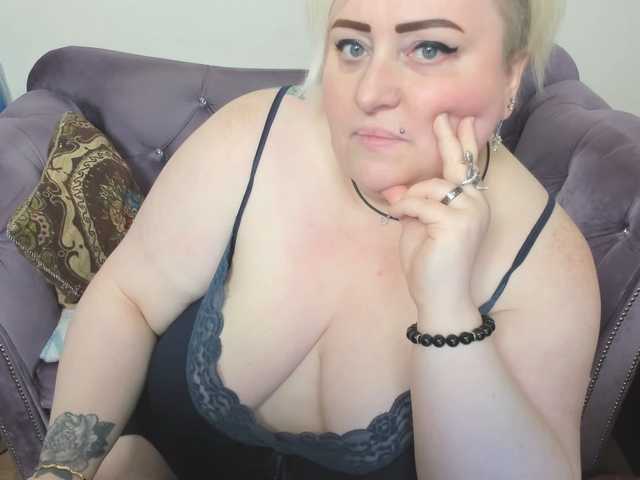 fashiona's BongaCams show and profile