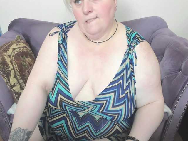 fashiona's BongaCams show and profile