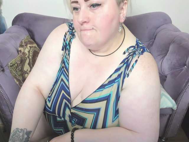 fashiona's BongaCams show and profile