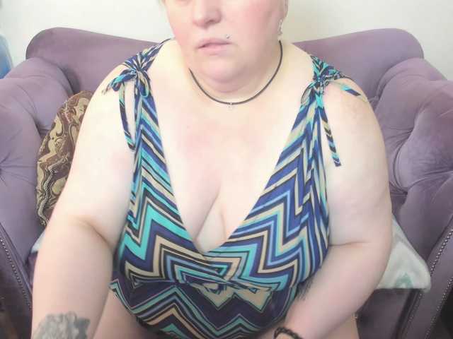 fashiona's BongaCams show and profile