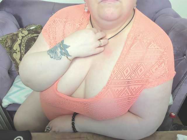 fashiona from BongaCams