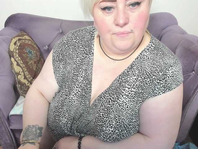 fashiona's BongaCams show and profile