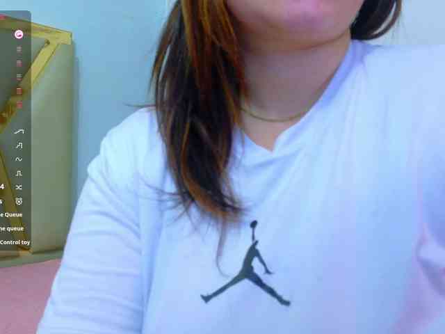 naturalmoommy webcam