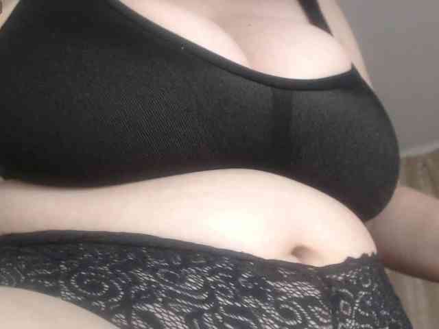 naturalmoommy webcam