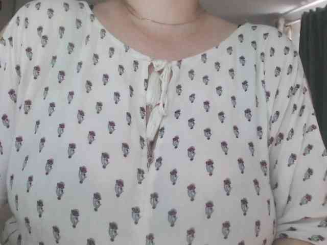 naturalmoommy webcam