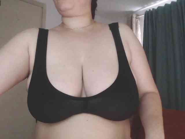 naturalmoommy webcam