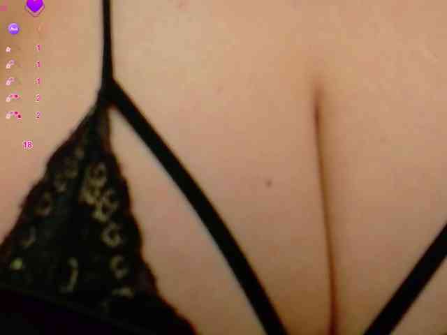 naturalmoommy webcam