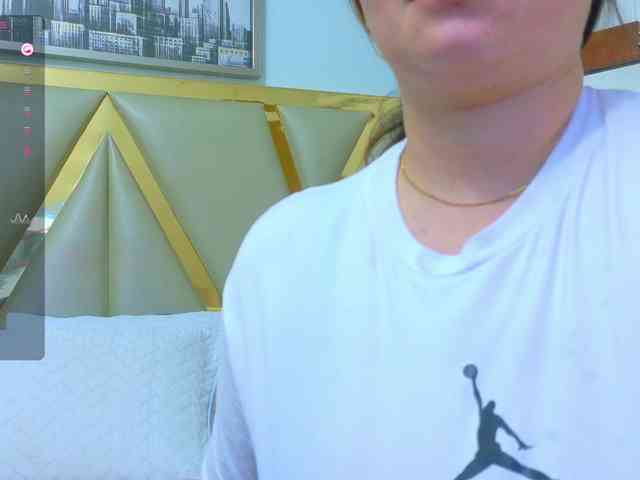 naturalmoommy webcam