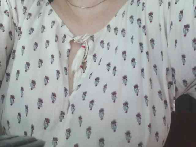 naturalmoommy webcam