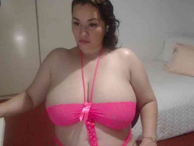 naturalmoommy webcam