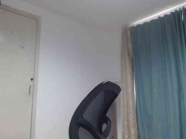 naturalmoommy webcam