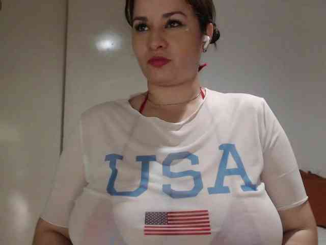 naturalmoommy webcam